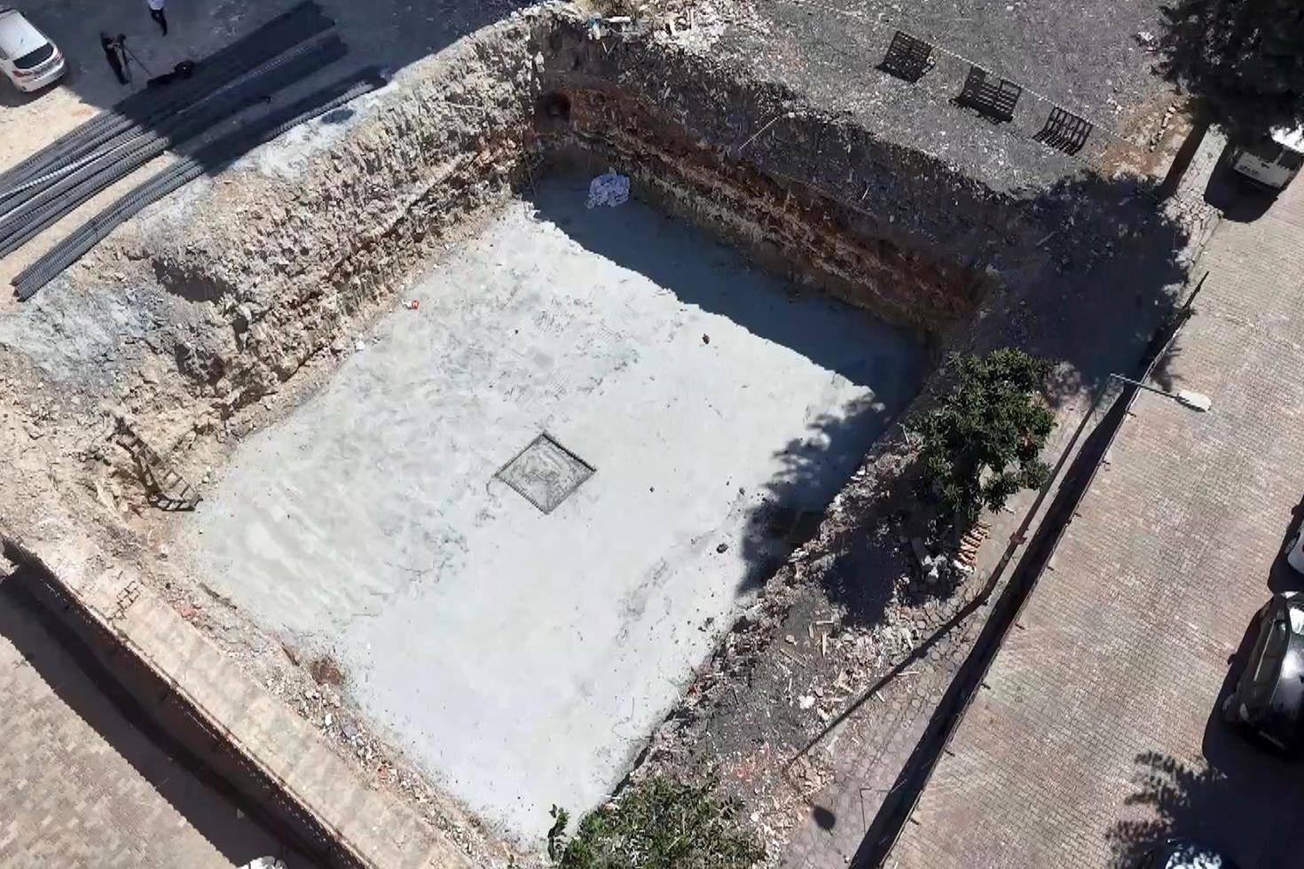 Bahçelievler’de kentsel dönüşüm kazısında tarihi bulgulara rastlandı; inşaat durduruldu