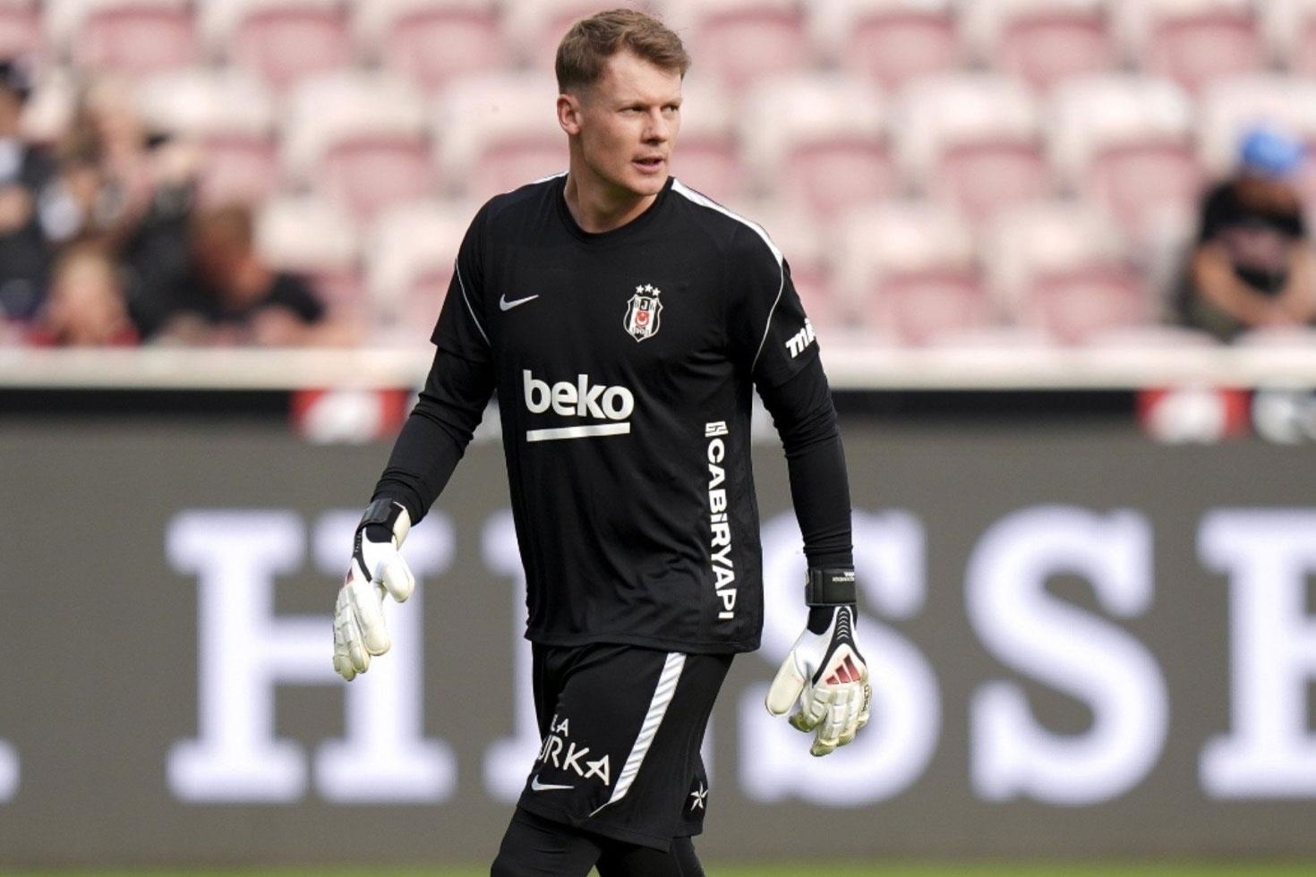 Beşiktaş’ın kalesinde Nübel duvarı! Taraftarlar “Kaleci dediğin böyle olur?” demeden edemedi