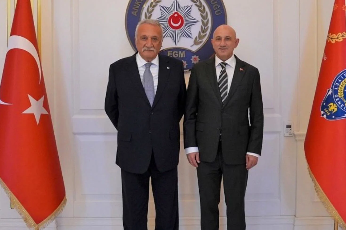 Ankara’da dikkat çeken buluşma! Mehmet Ağar, Emniyet Müdürü Yüksek’i ziyaret etti