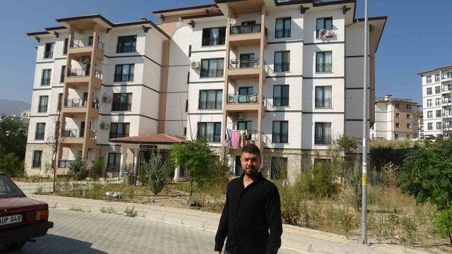 Depremde yuvası yıkıldı, ikinci darbeyi ev alırken yedi