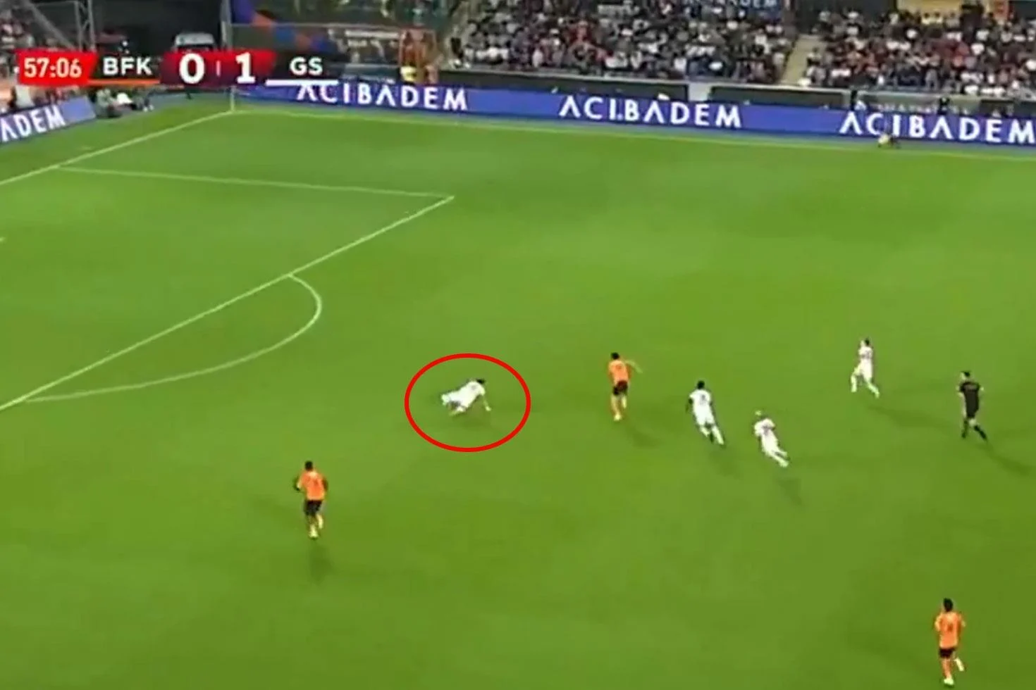 Okan Buruk’tan savunmaya neşter! Sporting maçında sürpriz değişiklik