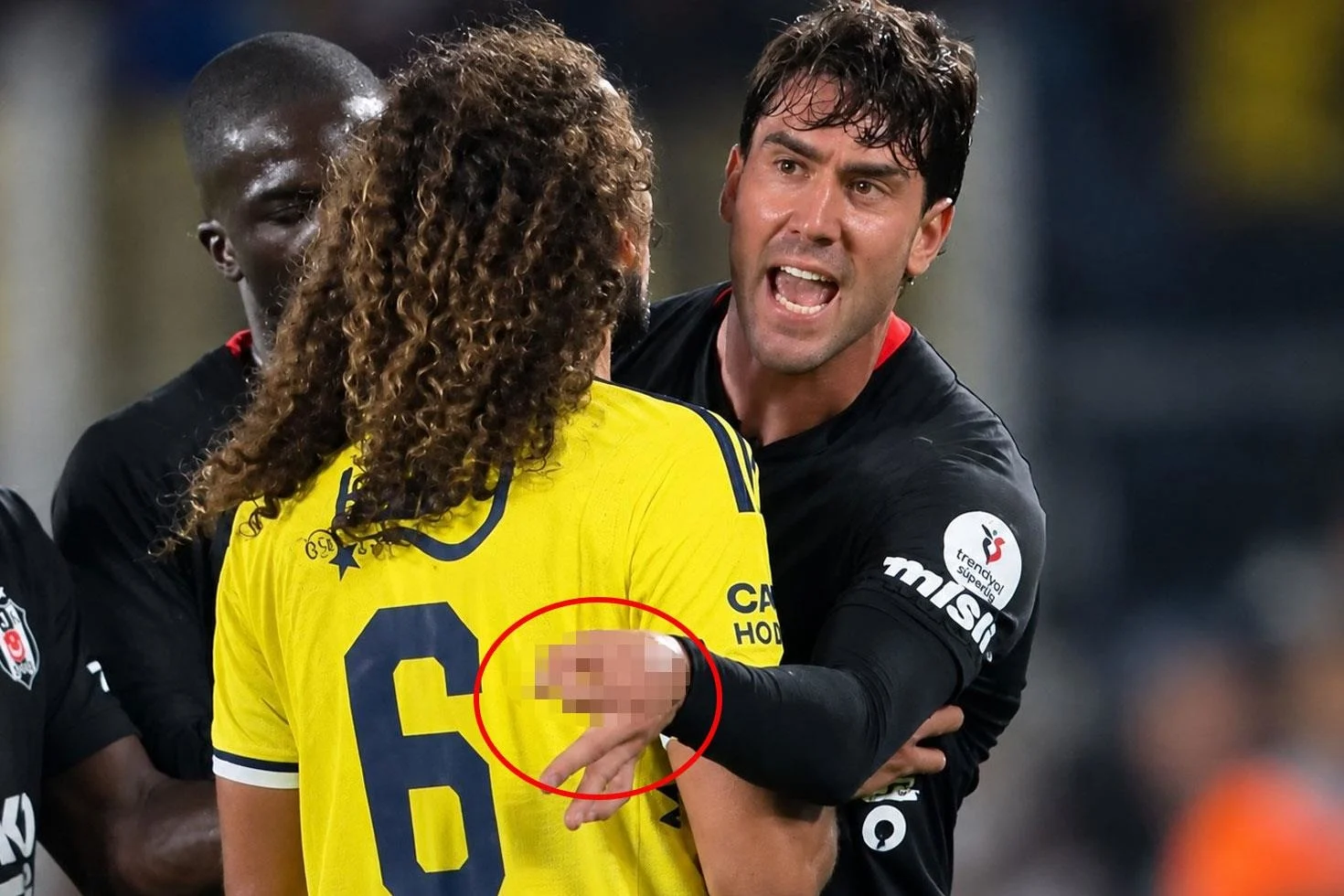 Derbinin faturası ağır olabilir! Dusan Vlahovic 5 maç ceza alabilir