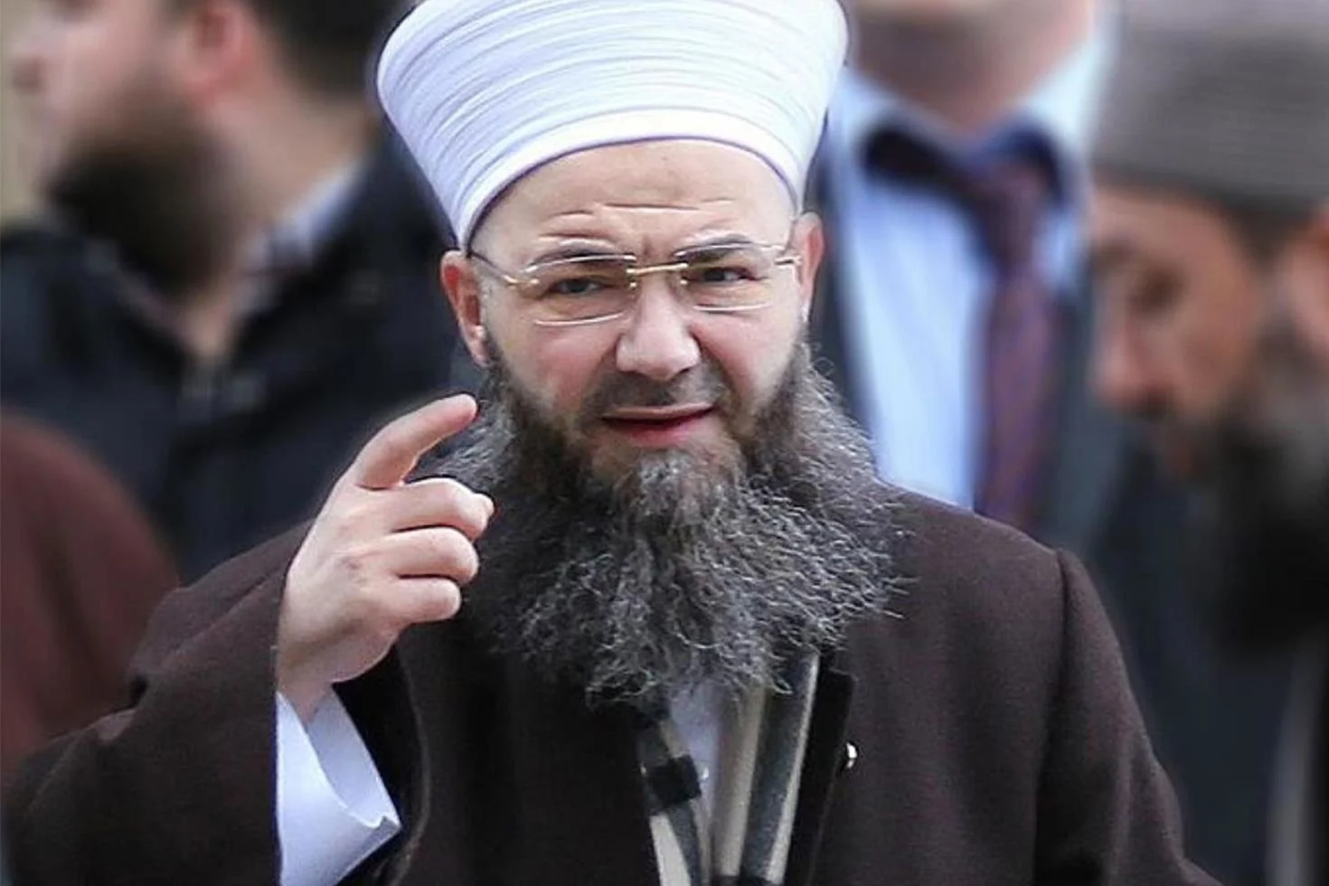 Cubbeli Ahmetten Itiraz Geldi Islama Gore De Caiz Degil 20217457 41 Jpg