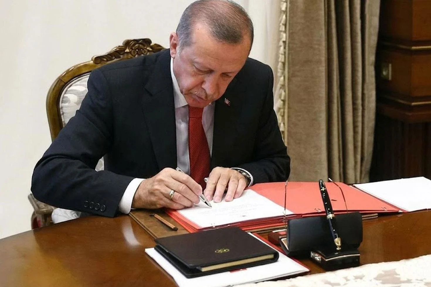 Cumhurbaşkanı Erdoğan’dan 4 bakanlıkta atama ve görevden alma kararları
