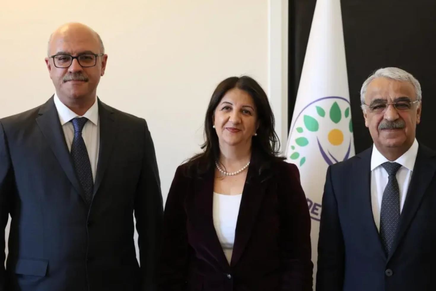 DEM Parti Heyeti Öcalan’ın mesajını paylaştı! “Karşılıklı pratik adımlar atılmalı”