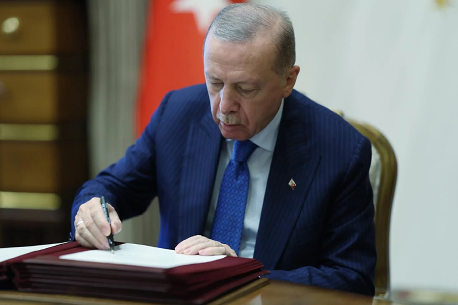 Cumhurbaşkanı Erdoğan imzaladı! 12 ülkeye yeni büyükelçi atandı