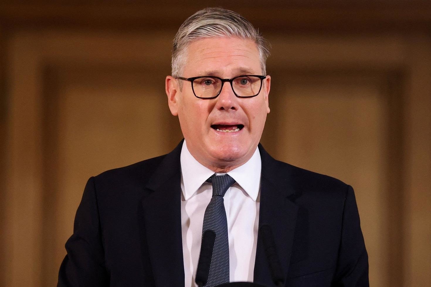 İngiltere’nin eski başbakanı Keir Starmer milletvekilliğinden de istifa etti