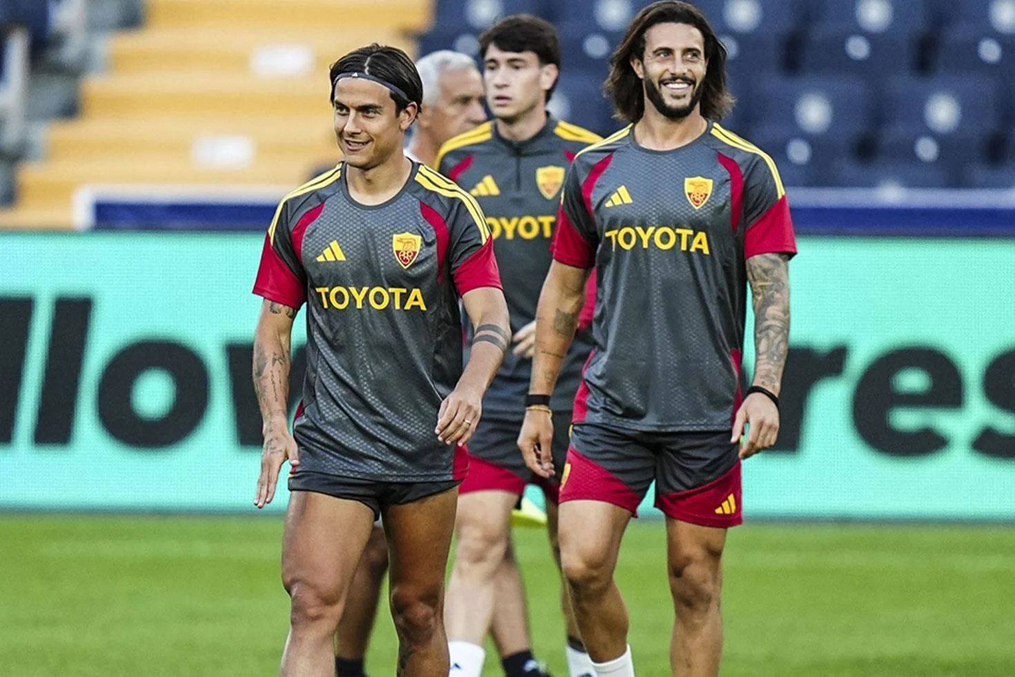 Fenerbahçe maçı öncesi Kadıköy’de son antrenmanını yapan Roma’da şok sakatlık