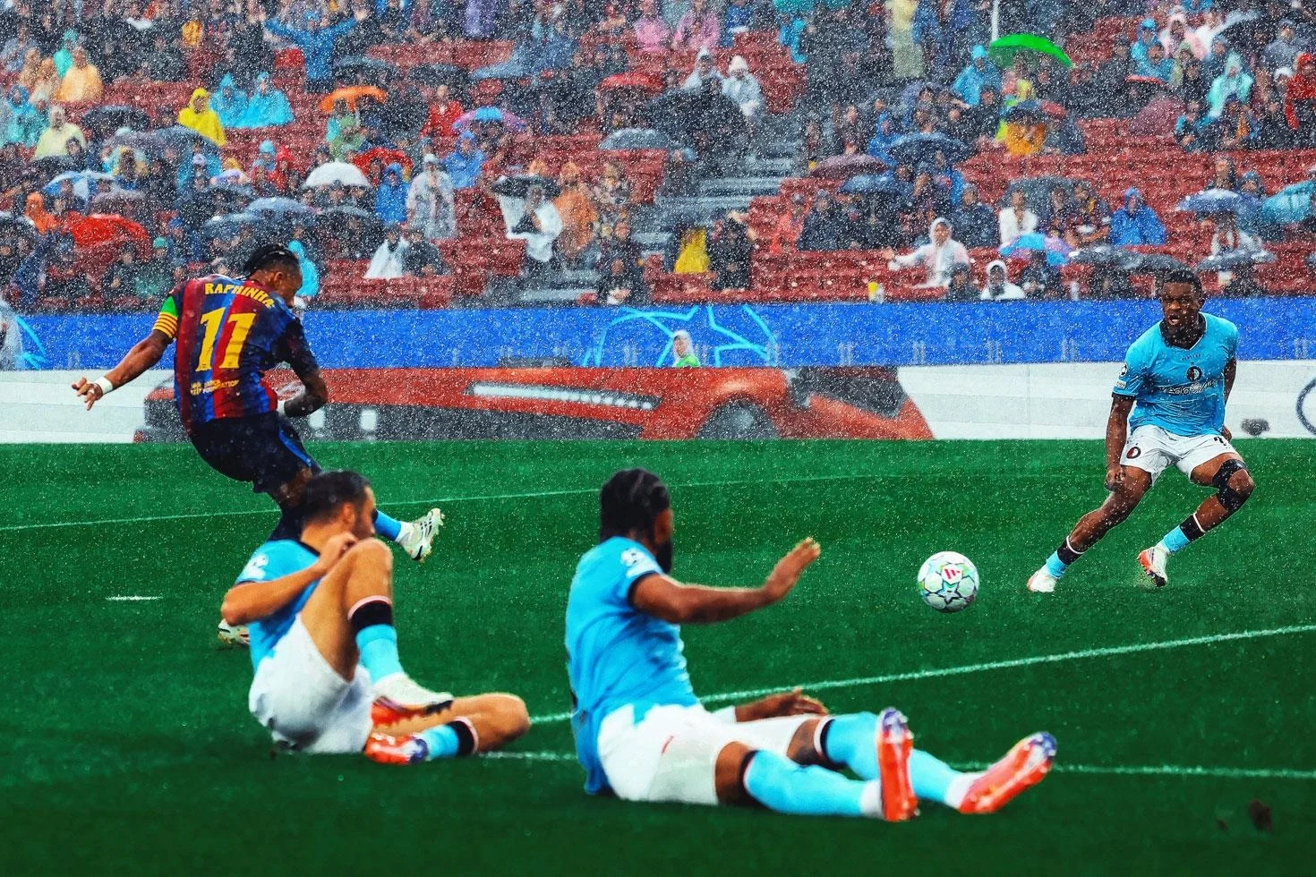 Galatasaray’ın rakibi Barcelona, rakibini beşledi