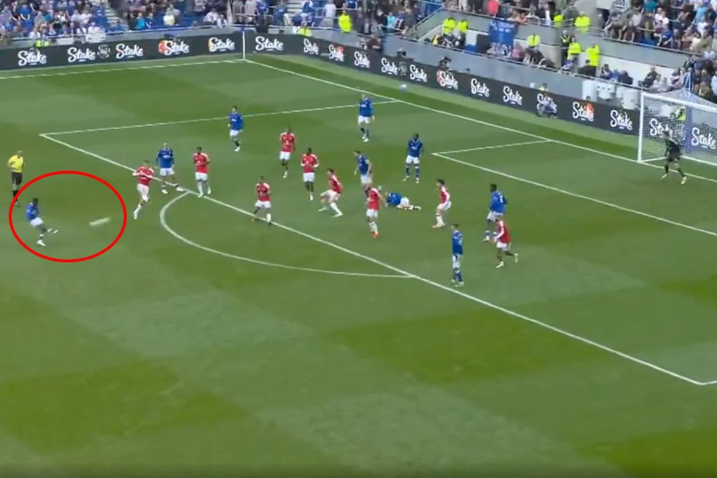 Manchester United’a 90+6’da büyük şok! Son saniyede kaleye füze yolladı