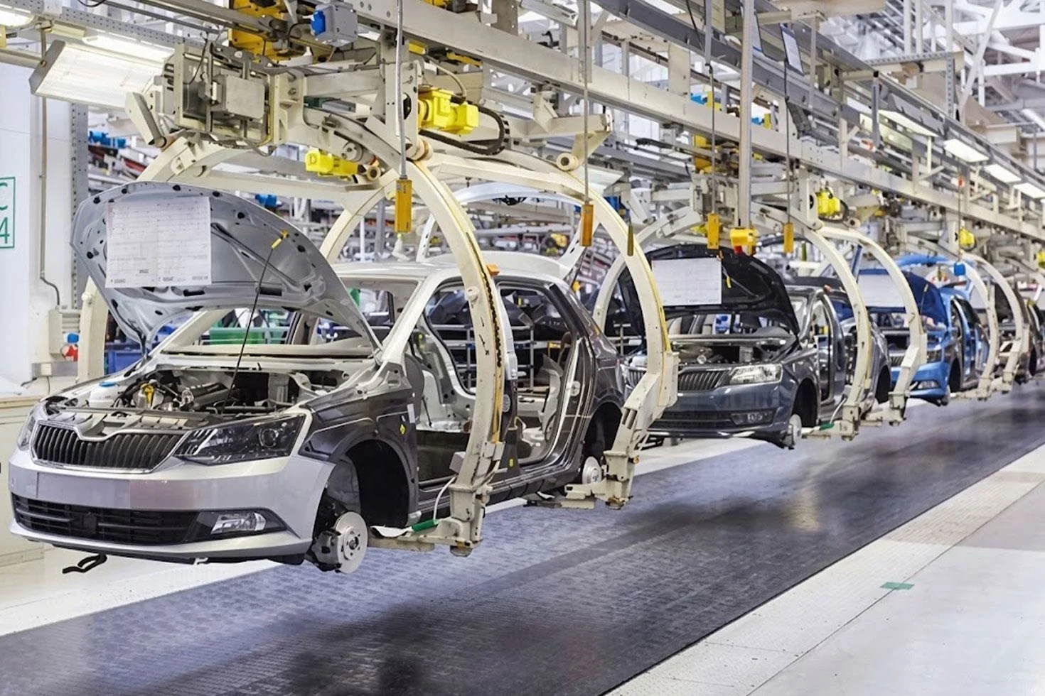 Volkswagen, on yıl sonuna kadar 100 bin kişiyi işten çıkaracağını açıkladı